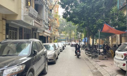 Bán nhà Nguyễn Khánh Toàn, ô tô tránh nhau, phù hợp kinh doanh