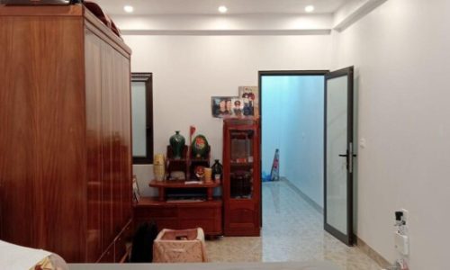 Bán nhà Lạc Long Quân – ô tô vào nhà – đường 7m tránh nhau